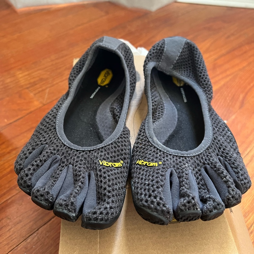 Authentic Vibram VI-B ECO Women's Black Mesh Five-Toe Minimalist Shoes